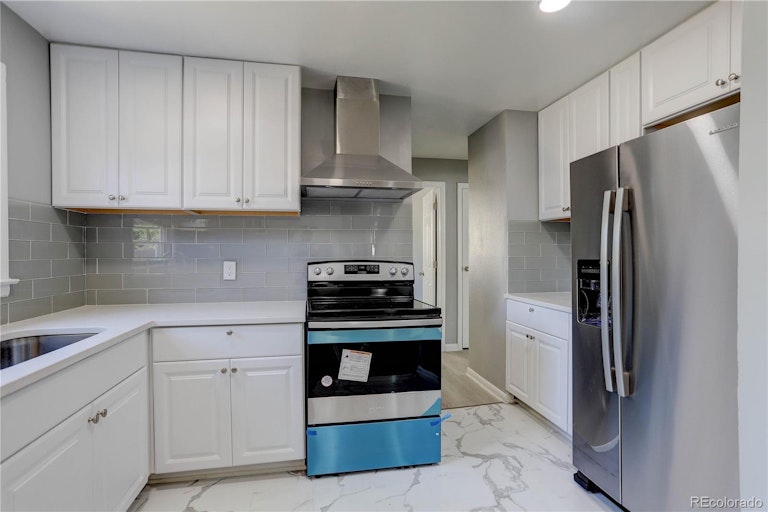 Photo 9 of 29 - 715 Lansing St, Aurora, CO 80010