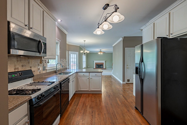 Photo 8 of 34 - 1730 Waters Ferry Dr, Lawrenceville, GA 30043