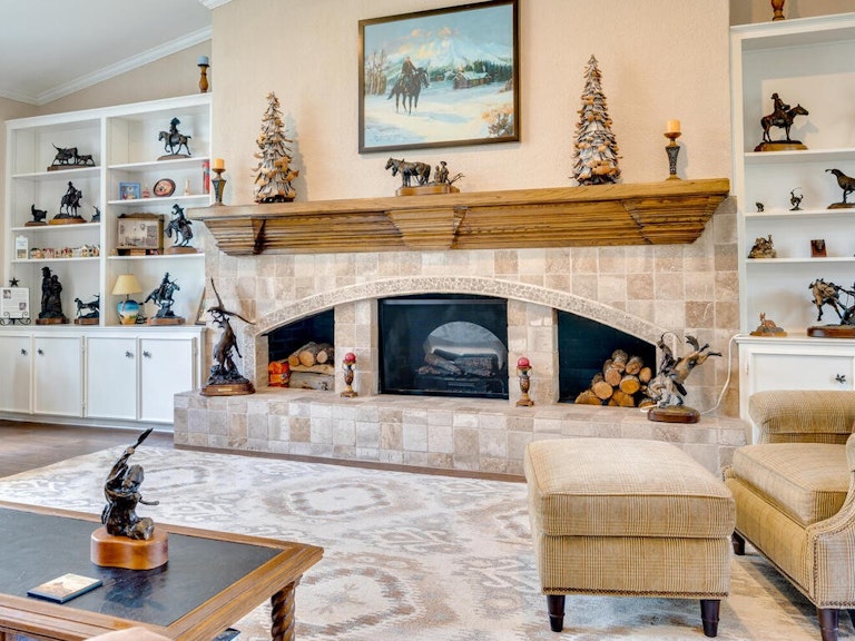 Photo 15 of 40 - 8800 Spring Lake Dr, Austin, TX 78750