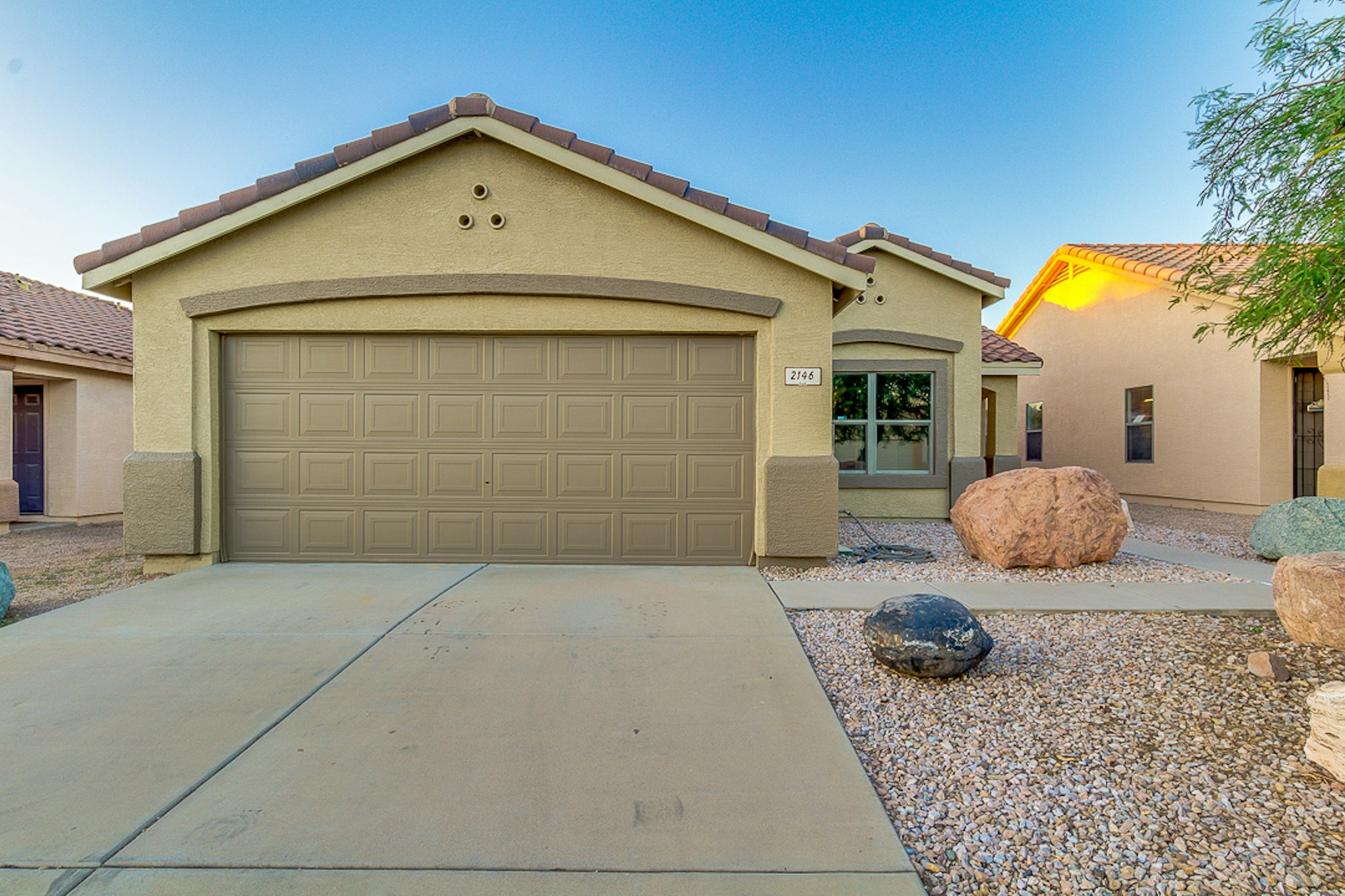 Photo 1 of 19 - 2146 W 23rd Ave, Apache Junction, AZ 85120