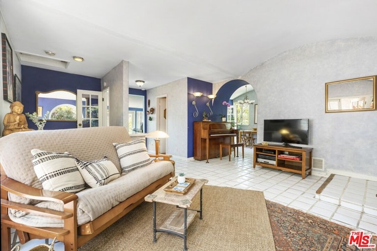 Photo 10 of 49 - 723 Sunnyhill Dr, Los Angeles, CA 90065