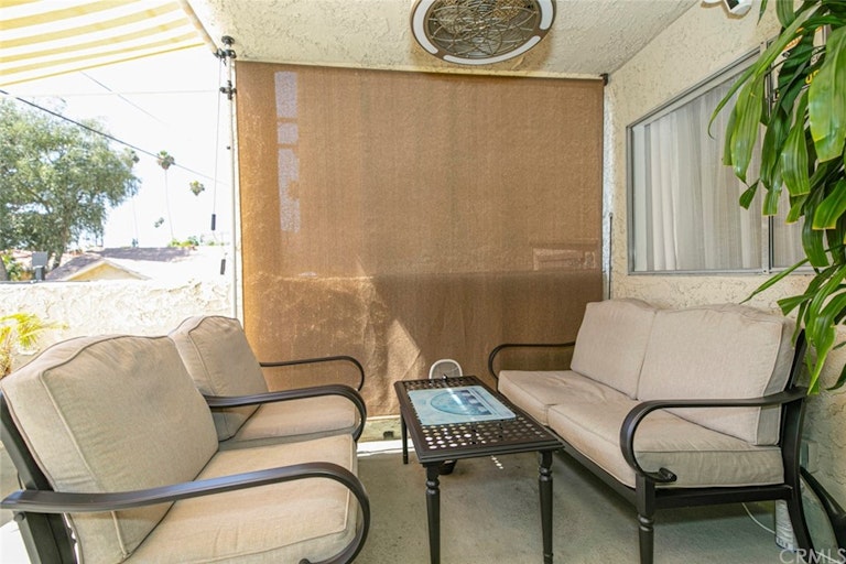 Photo 32 of 48 - 1339 N Columbus Ave, Glendale, CA 91202