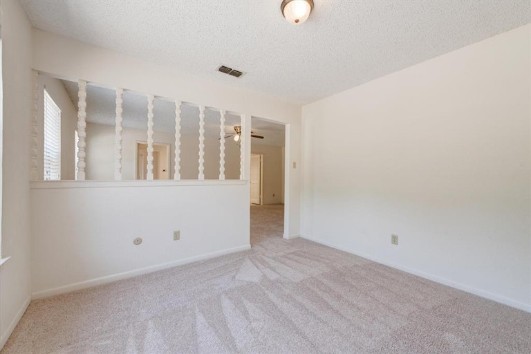 Photo 22 of 40 - 312 Greenbriar Ln, Colleyville, TX 76034