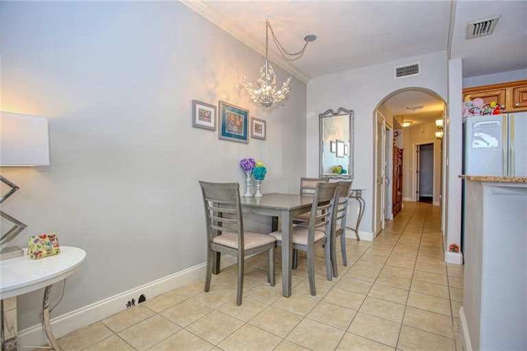 Photo 5 of 31 - 13415 Blue Heron Beach Dr #1408, Orlando, FL 32821