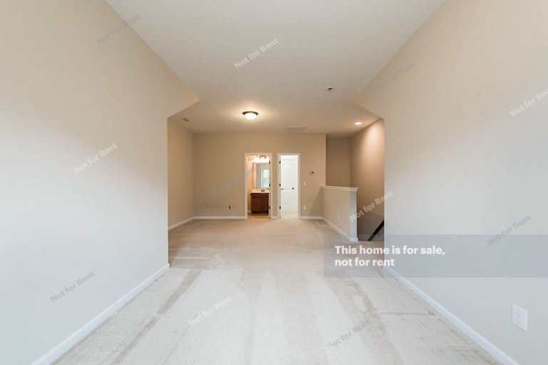 Photo 12 of 19 - 134 S Camellia St, Chapel Hill, NC 27516