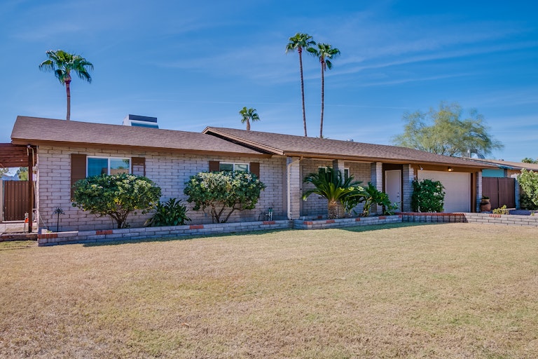 Photo 2 of 51 - 2807 E Dahlia Dr, Phoenix, AZ 85032