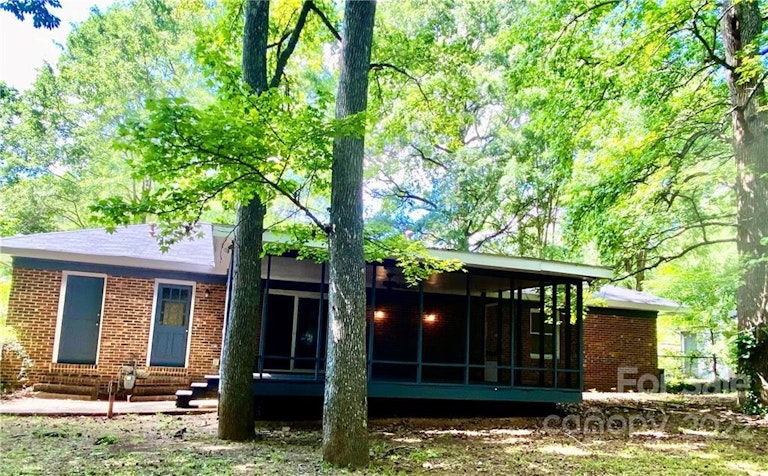 Photo 16 of 16 - 5926 McNair Rd, Charlotte, NC 28212