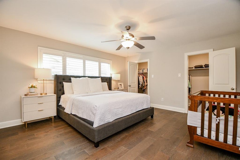 Photo 34 of 49 - 5402 Rutherglenn Dr, Houston, TX 77096