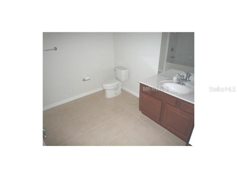 Photo 6 of 10 - 4102 Breakview Dr #20703, Orlando, FL 32819