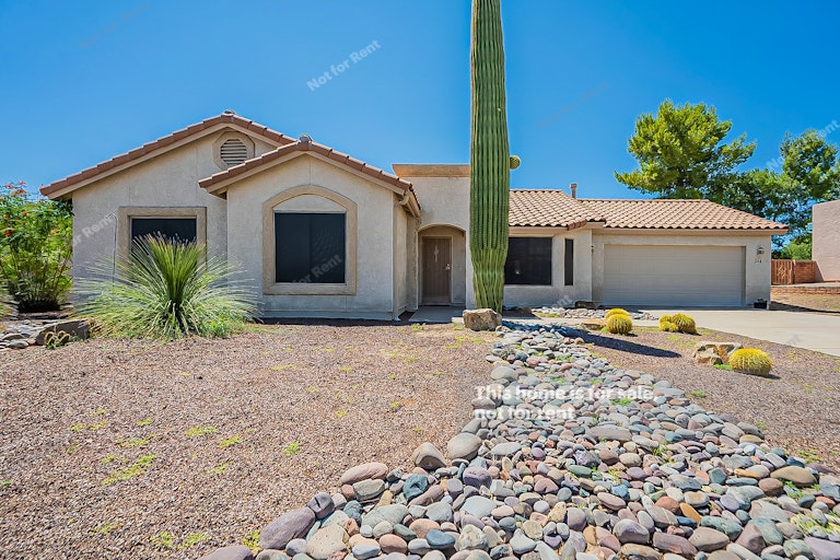 Photo 1 of 16 - 25 W Calle Canon De Faber, Green Valley, AZ 85614