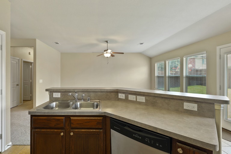 Photo 6 of 27 - 1804 Canvasback, Aubrey, TX 76227