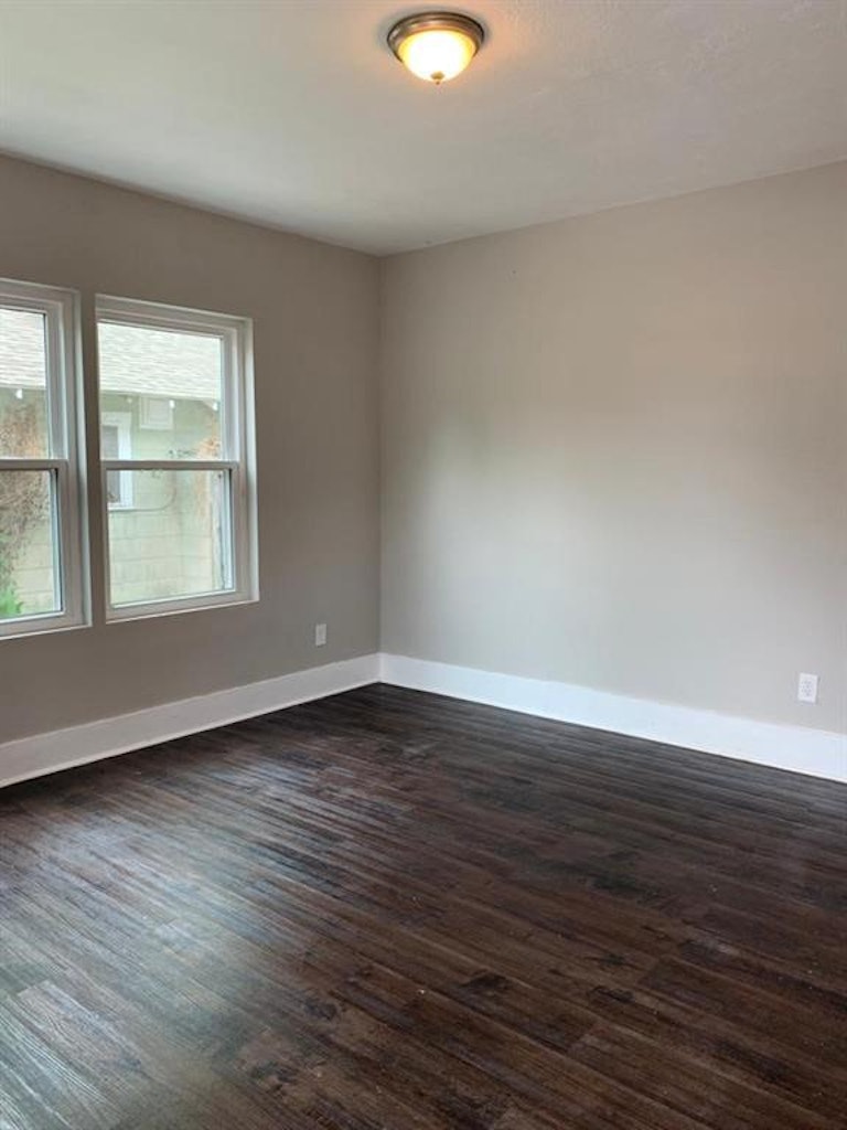 Photo 15 of 17 - 211 E Sterling St #4, Baytown, TX 77520