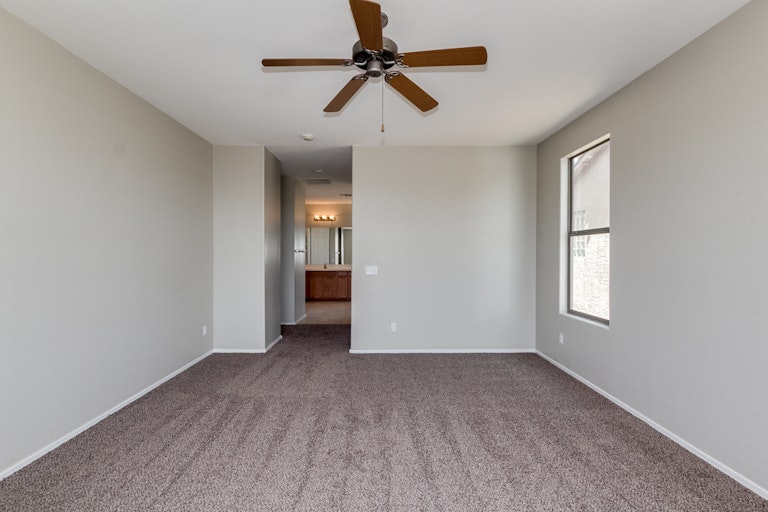 Photo 16 of 34 - 3022 E Cowboy Cove Trl, San Tan Valley, AZ 85143