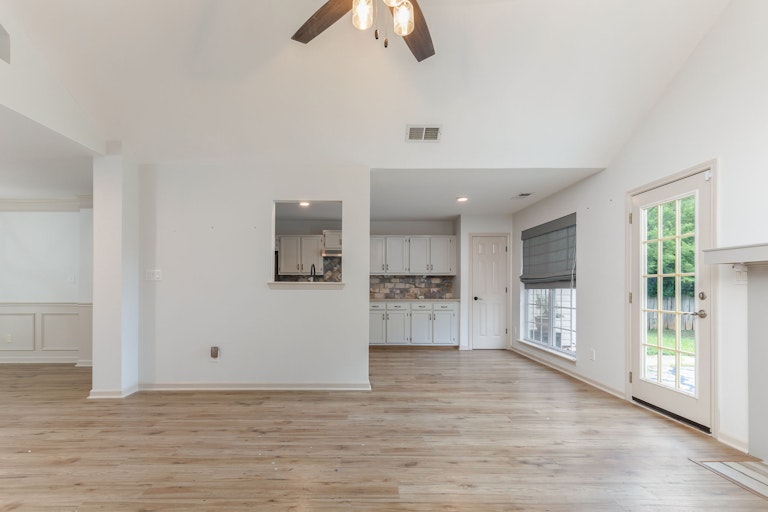 Photo 8 of 21 - 4896 Bentridge Dr NW, Concord, NC 28027