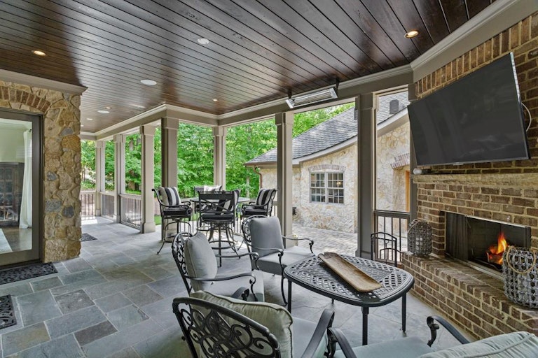 Photo 52 of 77 - 4268 Woodland Brook Dr SE, Atlanta, GA 30339