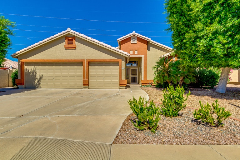 Photo 1 of 24 - 7814 E Dallas St, Mesa, AZ 85207