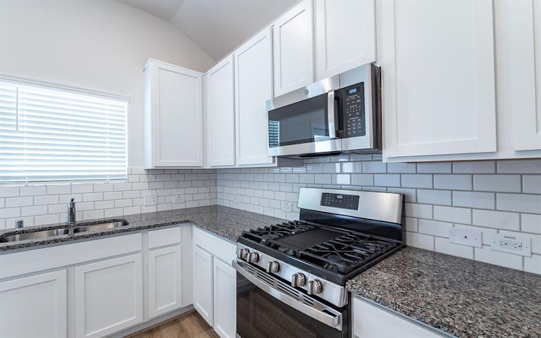 Photo 6 of 14 - 1248 Ponderosa Pine Dr, Rosharon, TX 77583