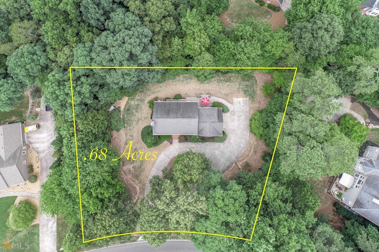 Photo 29 of 70 - 3723 Hardy Rd, Gainesville, GA 30506