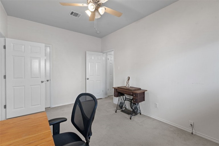 Photo 22 of 37 - 414 Las Colinas Dr, Leander, TX 78641
