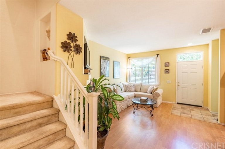 Photo 13 of 37 - 25773 Perlman Pl Unit F, Stevenson Ranch, CA 91381