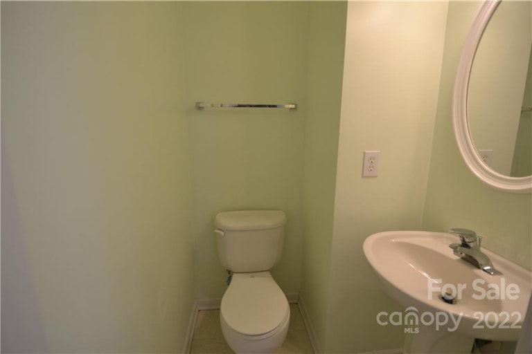Photo 16 of 30 - 144 Rock Ridge Ln, Mount Holly, NC 28120