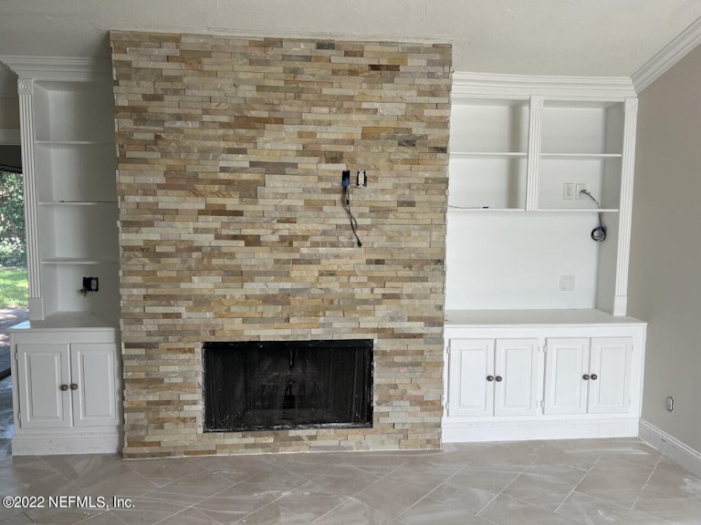 Photo 4 of 16 - 4012 Corrientes Ct S, Jacksonville, FL 32217