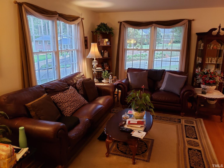 Photo 14 of 20 - 822 Union St, Cary, NC 27511
