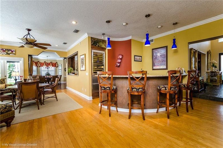 Photo 7 of 25 - 8918 Jonathan Manor Dr, Orlando, FL 32819