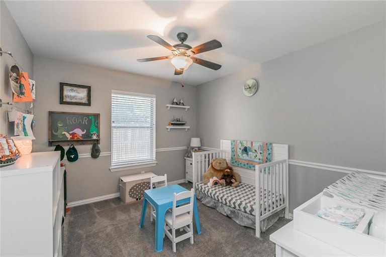 Photo 17 of 40 - 4805 Campfire Ct, Fort Worth, TX 76244