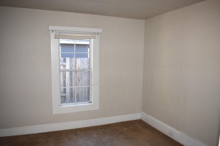 Photo 16 of 23 - 217 Los Vegas Ave, Roseville, CA 95678