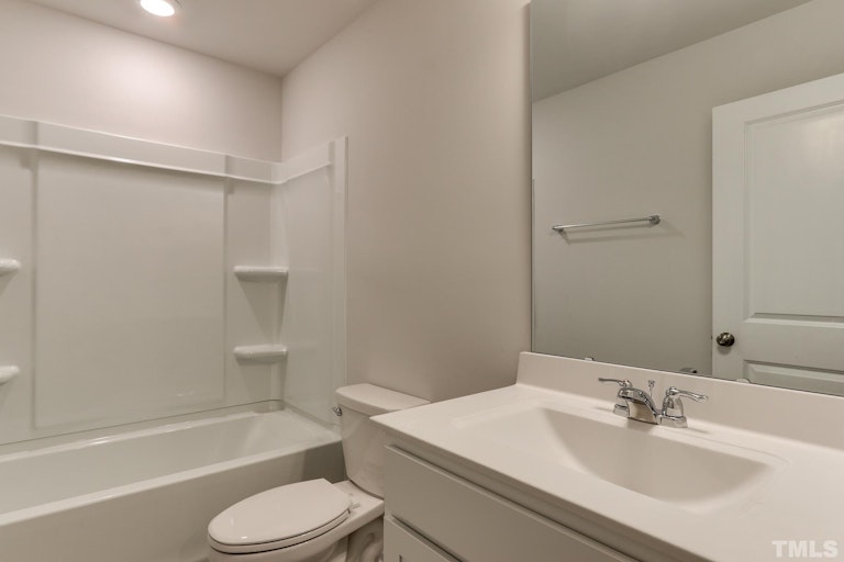 Photo 7 of 32 - 108 Maple Grove Ln, Durham, NC 27703