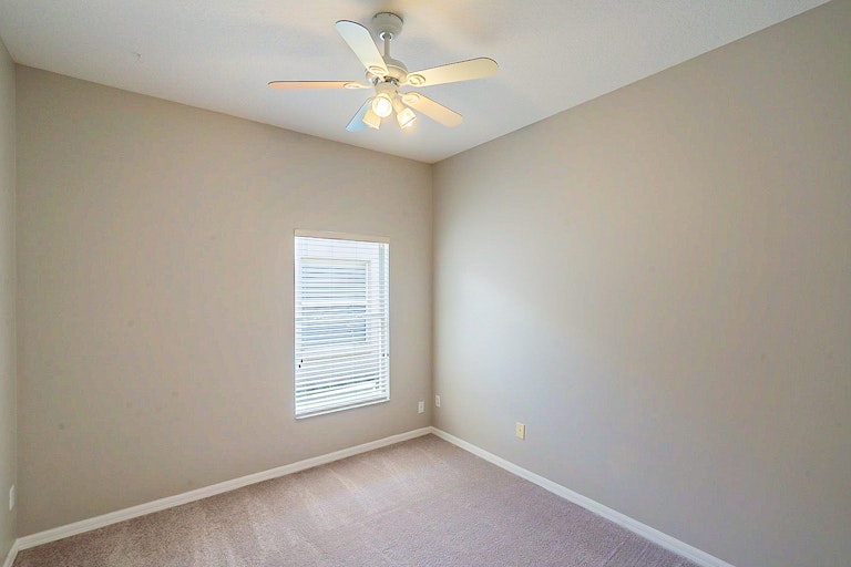 Photo 26 of 33 - 1621 Anna Catherine Dr, Orlando, FL 32828