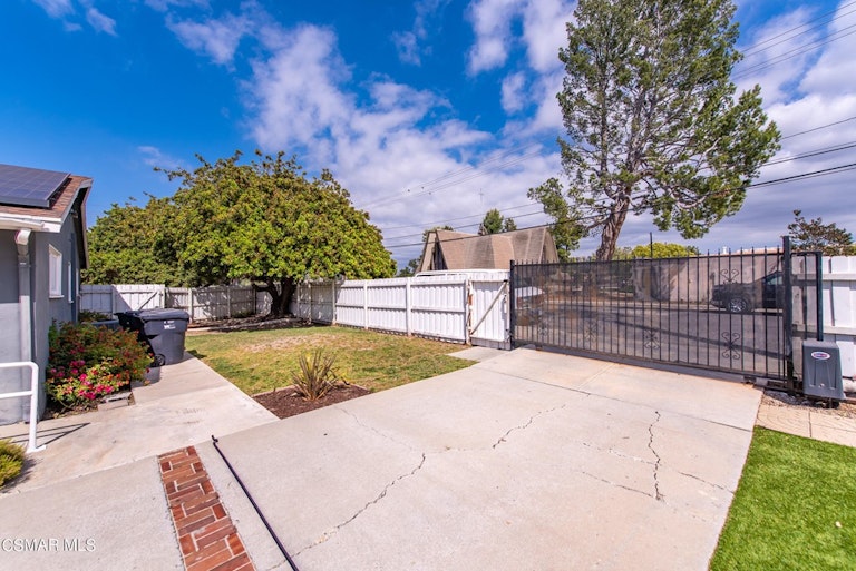 Photo 45 of 54 - 982 E Janss Rd, Thousand Oaks, CA 91360
