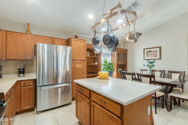 Photo 16 of 39 - 15924 W Tara Ln, Surprise, AZ 85374