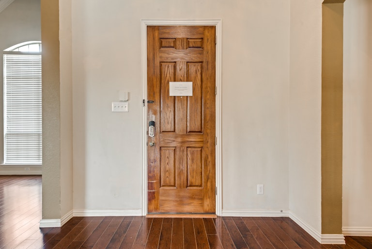 Photo 10 of 30 - 6947 Navigation Dr, Grand Prairie, TX 75054
