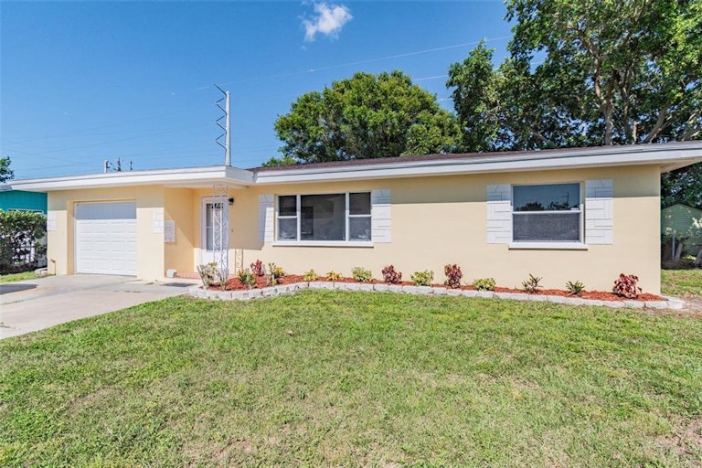 Photo 1 of 25 - 1907 E Skyline Dr, Clearwater, FL 33763