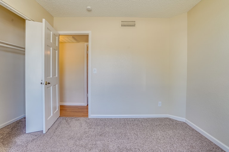 Photo 13 of 17 - 13038 N 55th Dr, Glendale, AZ 85304