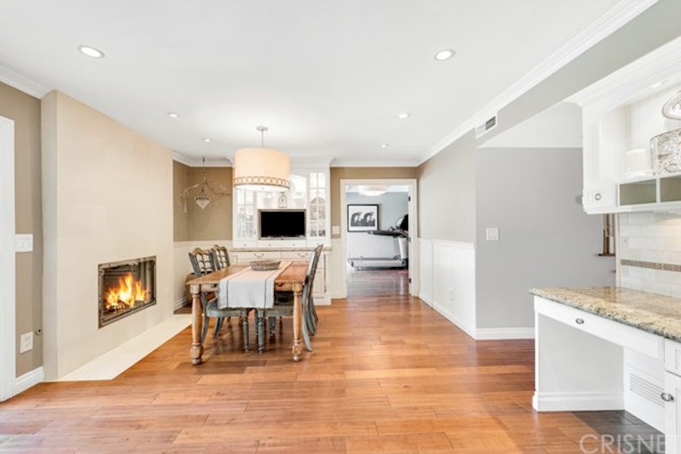 Photo 11 of 52 - 23644 Del Cerro Cir, Canoga Park, CA 91304