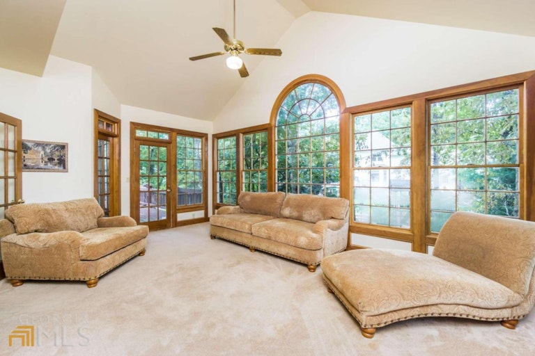Photo 12 of 35 - 4502 Woodhall Way NE, Roswell, GA 30075