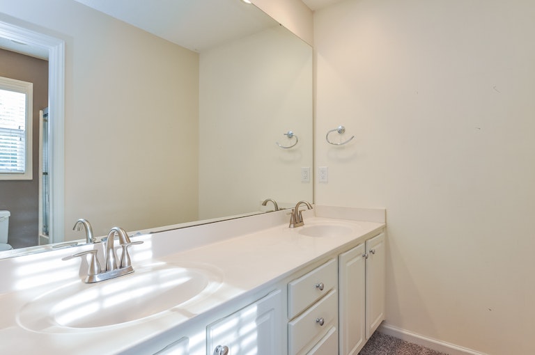 Photo 16 of 25 - 121 Danesway Dr, Holly Springs, NC 27540