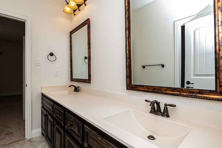 Photo 22 of 27 - 5220 Soren St, Irving, TX 75038