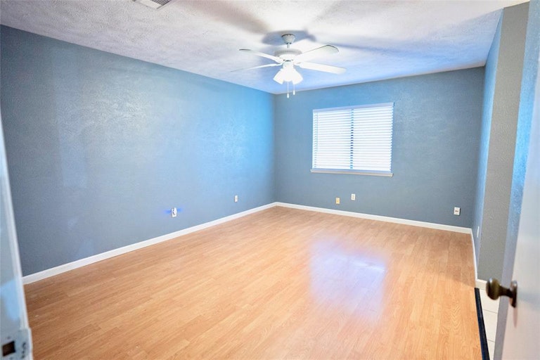 Photo 11 of 20 - 16906 Cairngale St, Houston, TX 77084