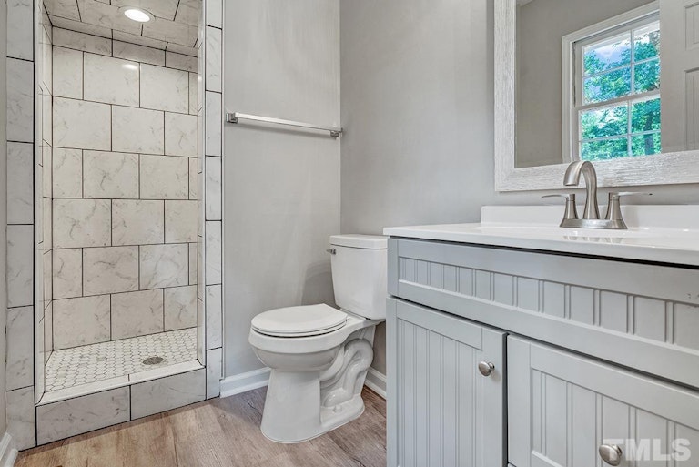 Photo 18 of 29 - 4700 Winterlochen Rd, Raleigh, NC 27603