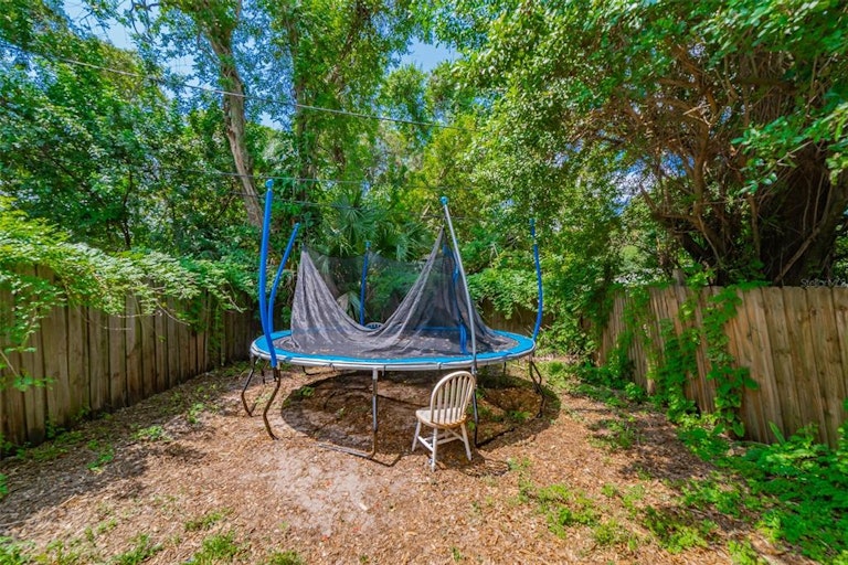 Photo 3 of 51 - 6704 50th Ave N, Saint Petersburg, FL 33709