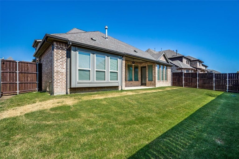 Photo 37 of 40 - 10556 Wintergreen Dr, Frisco, TX 75035