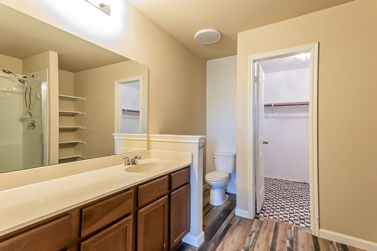 Photo 6 of 25 - 1307 Bent Grass Dr, Princeton, TX 75407