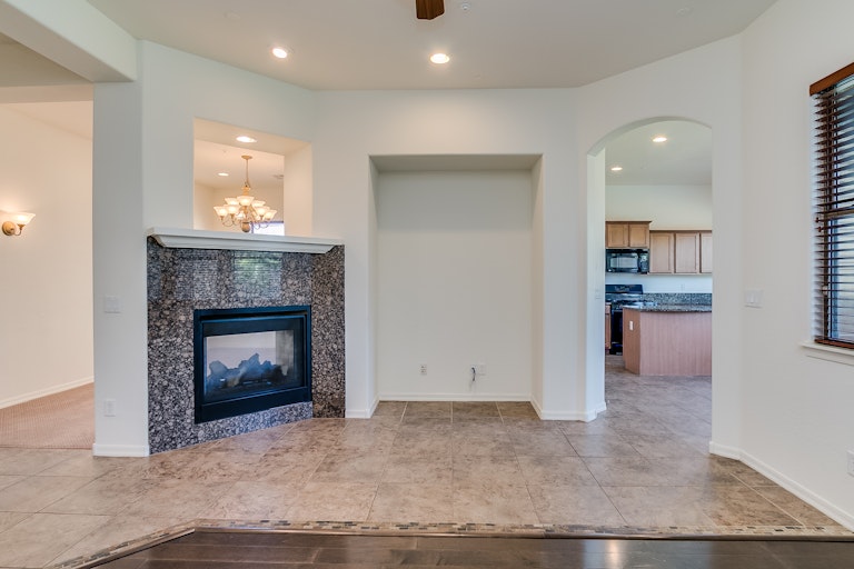 Photo 11 of 30 - 13541 S 184th Ave, Goodyear, AZ 85338