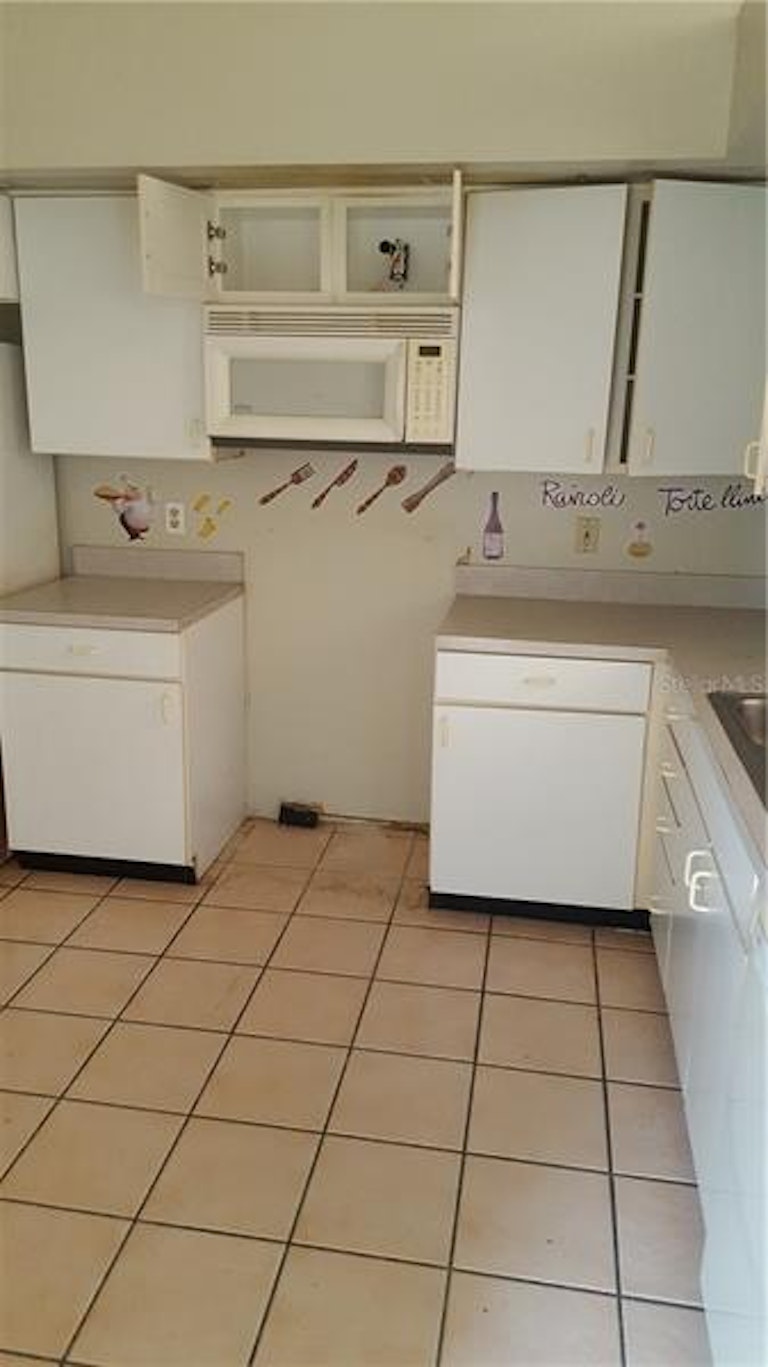 Photo 3 of 6 - 190 Seabreeze Cir, Kissimmee, FL 34743