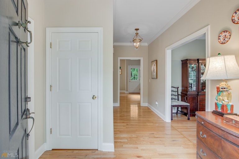 Photo 7 of 70 - 3723 Hardy Rd, Gainesville, GA 30506