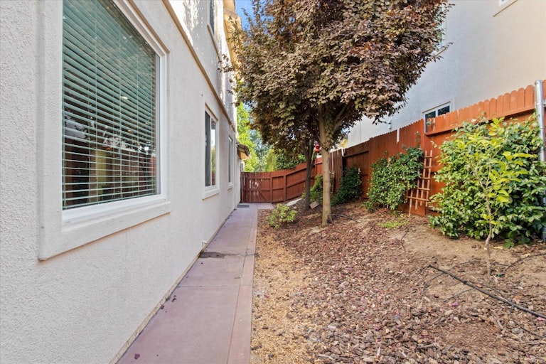 Photo 40 of 43 - 4102 Autumnwind Ct, Rocklin, CA 95677